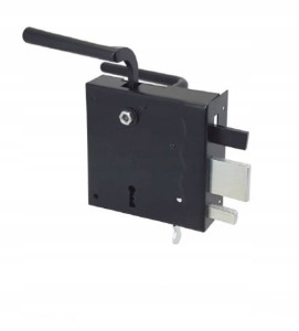 ZAMEK SKRZYNKOWY WIEJSKI CZARNY SOLIDNY PRAWY