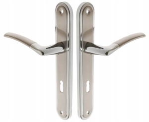 KLAMKA DRZWIOWA DO DRZWI WYTRZYMAŁA LARIX 72 SZYLD NA KLUCZ NIKIEL SATYNA